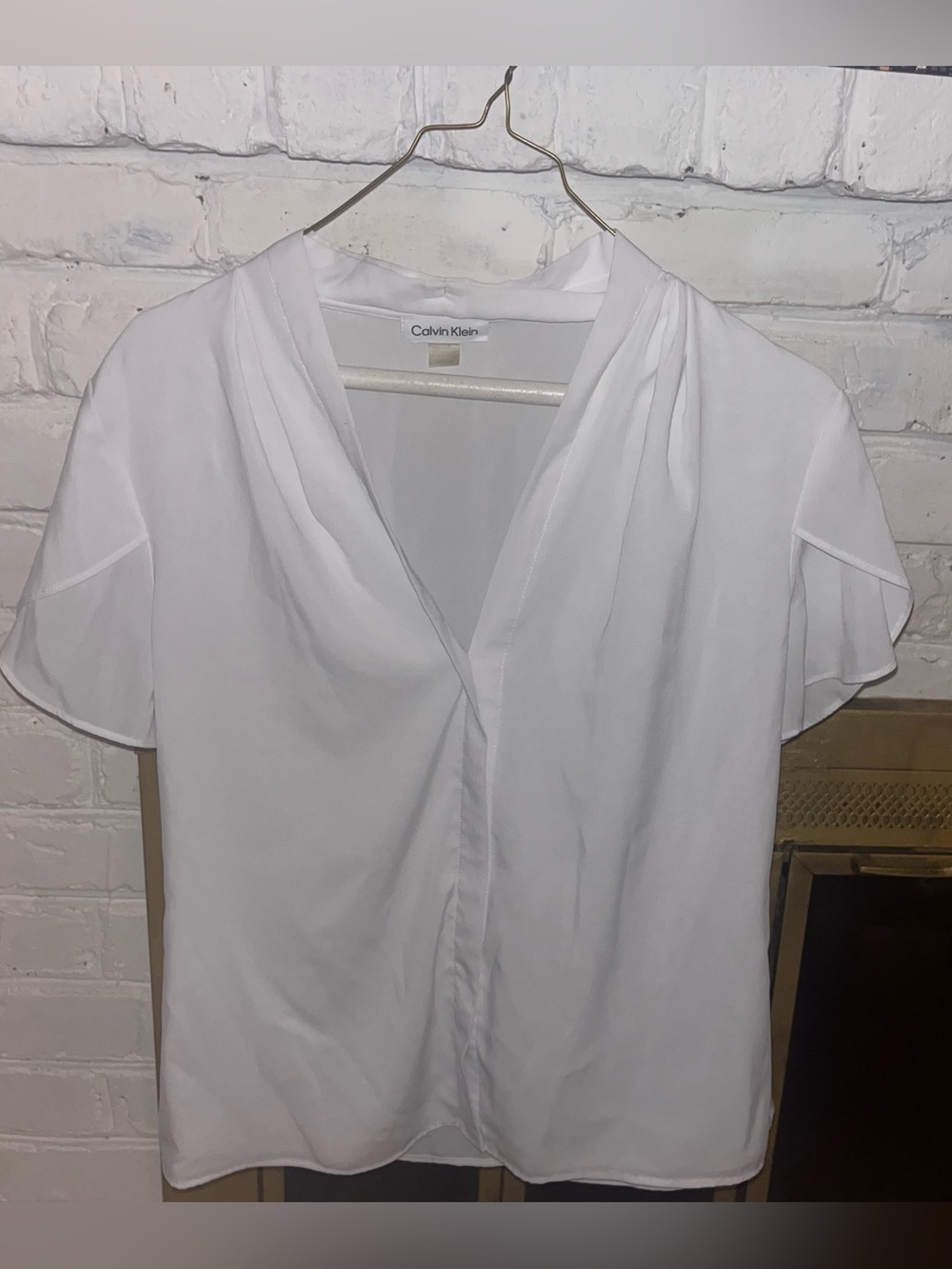 Calvin Klein White Pleated V-Neck Tulip Sleeve Blouse Size M